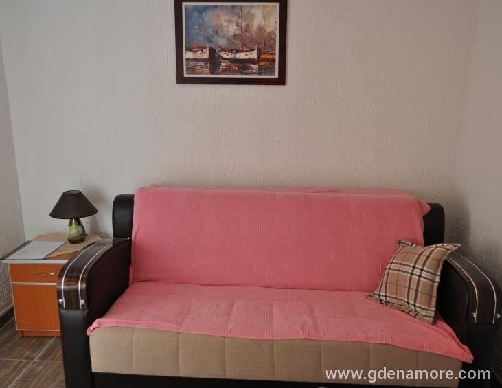 12Dnevni boravak Apartman br.2